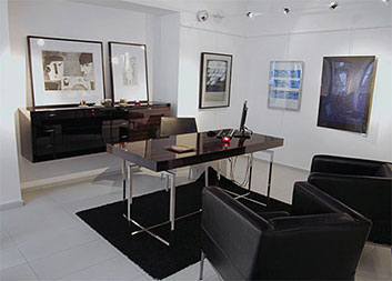 Elegancia minimalistického interiéru, obývačka